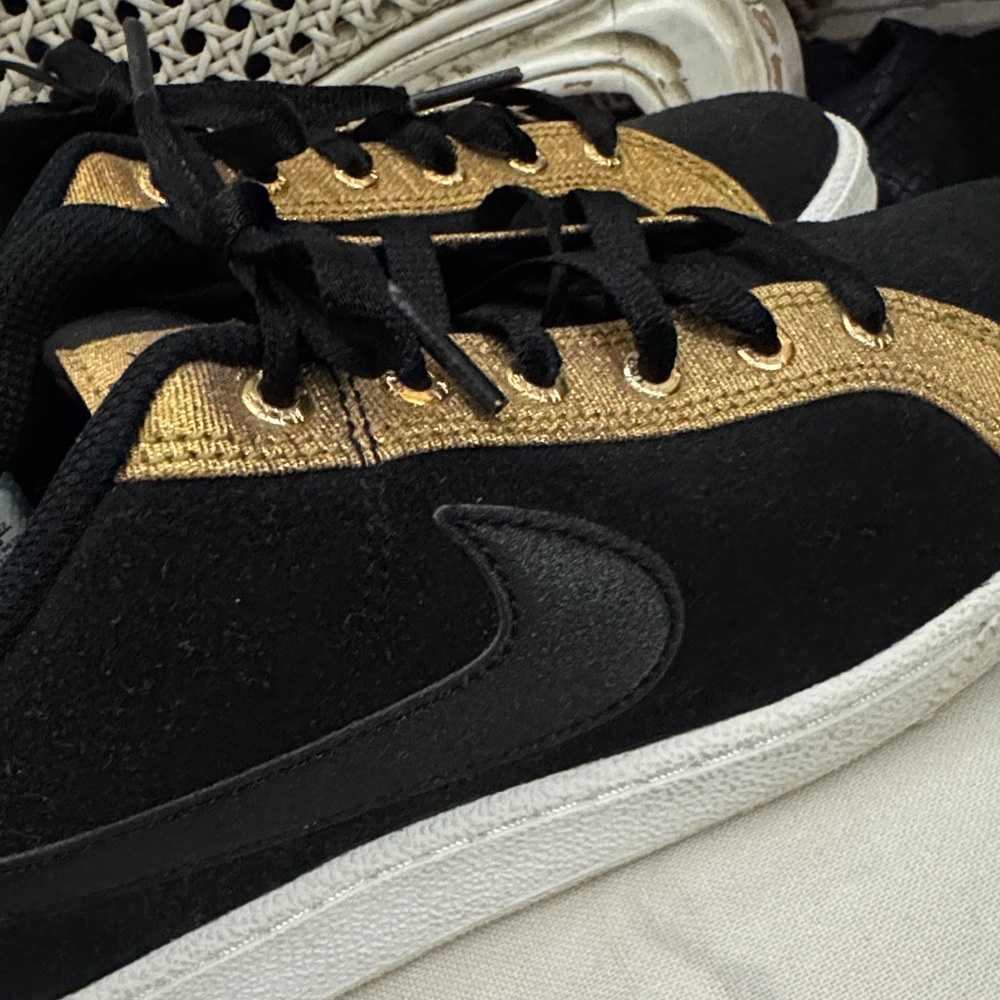 NIKE Court Royale Sneakers! 🖤🤩